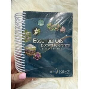 Essential Oil Pocket Reference 7th Edition Softcover Aromatherapy Manual Natural